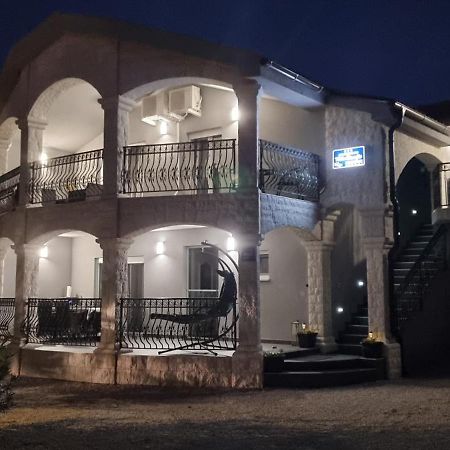 Villa Marija Vir Eksteriør bilde